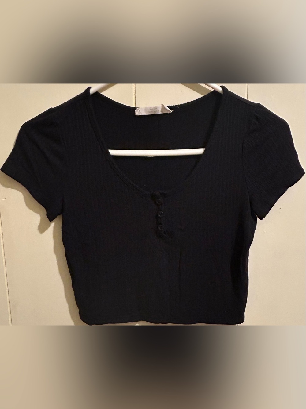 Double Zero Black Ribbed Henley Crop Top - Medium
